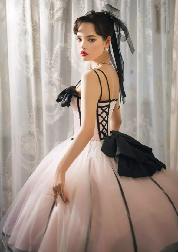 Black and Pink Prom Dress Boned Bodice Elegant Jumper Skirt