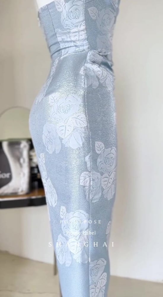 Blue Halter Neck Brocade Qipao with Rose Pattern