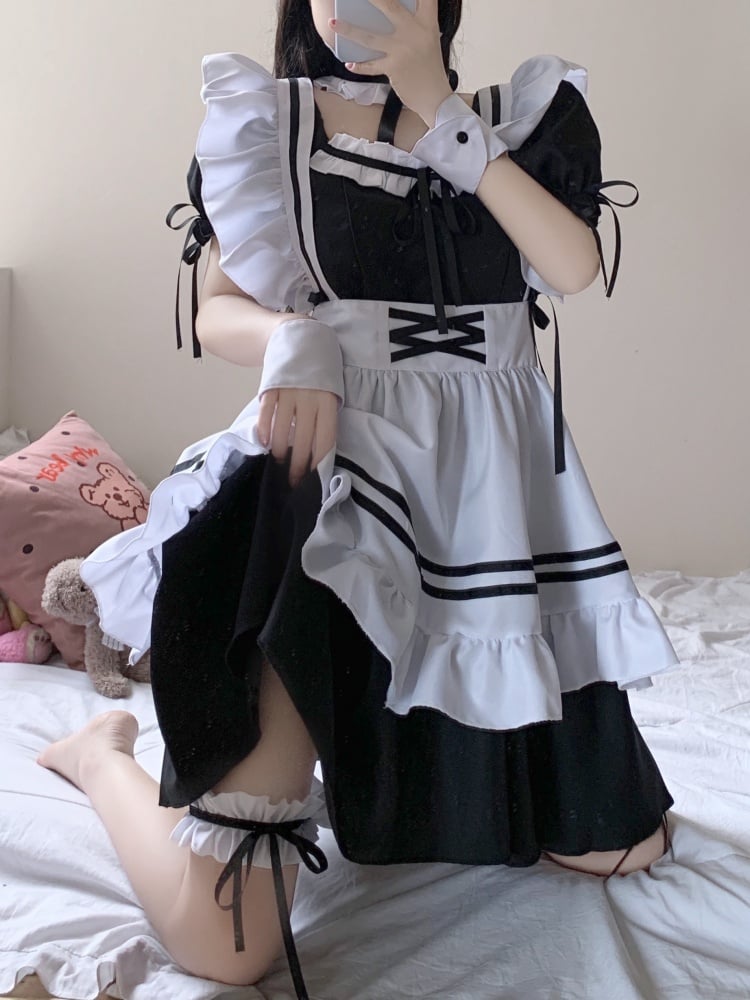 Black and White Puff Sleeves Maid Dress Full Set