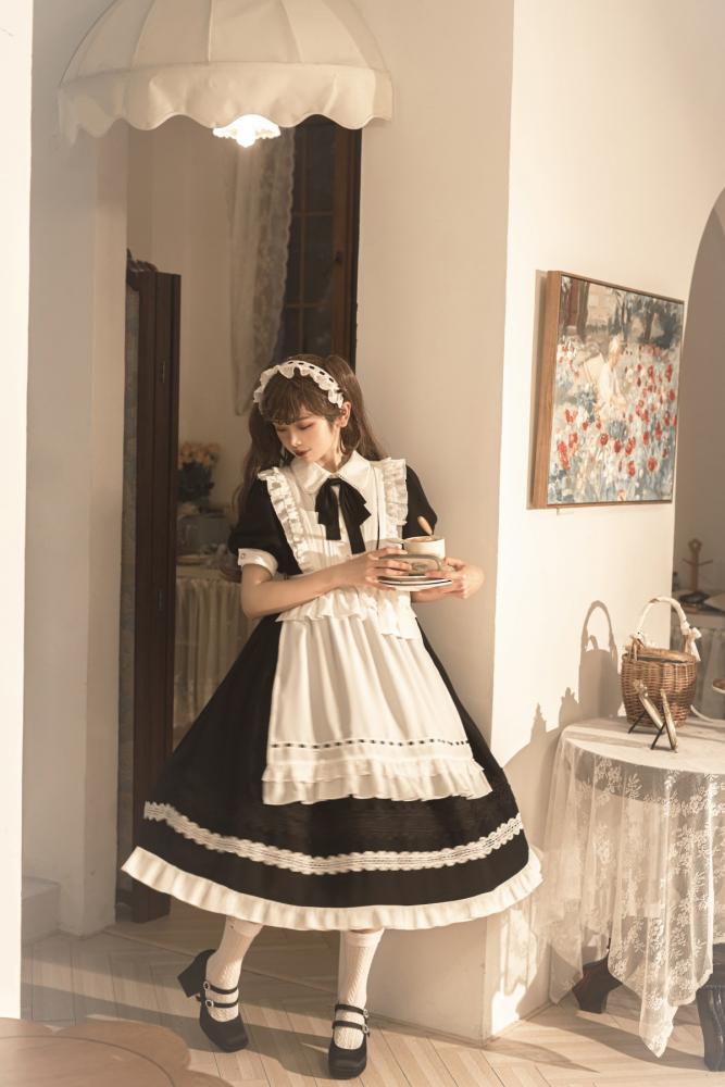 Black High Waist One Piece Maid Style Dress with Detachable Apron Short Sleeves Version