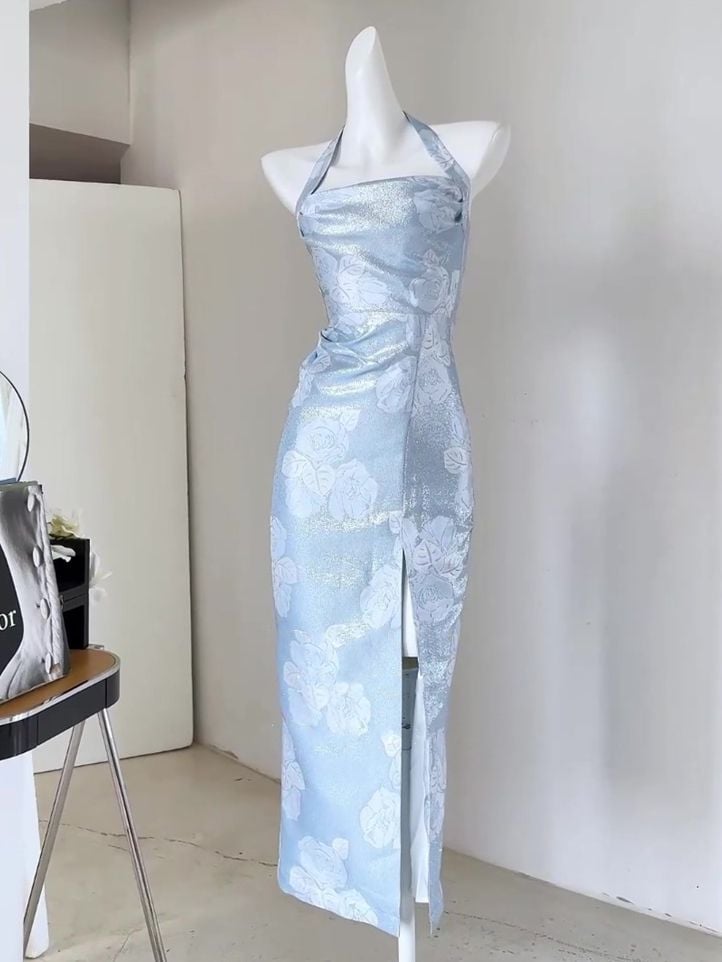 Blue Halter Neck Brocade Qipao with Rose Pattern